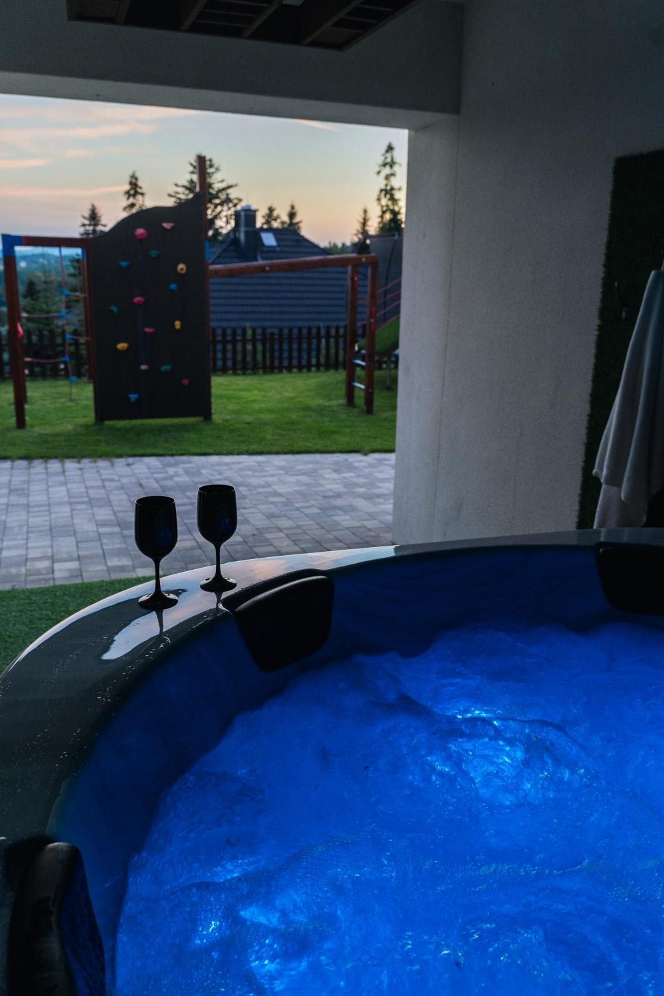 Blisko Slonca - Jacuzzi, Playgrounds Новий Тарг